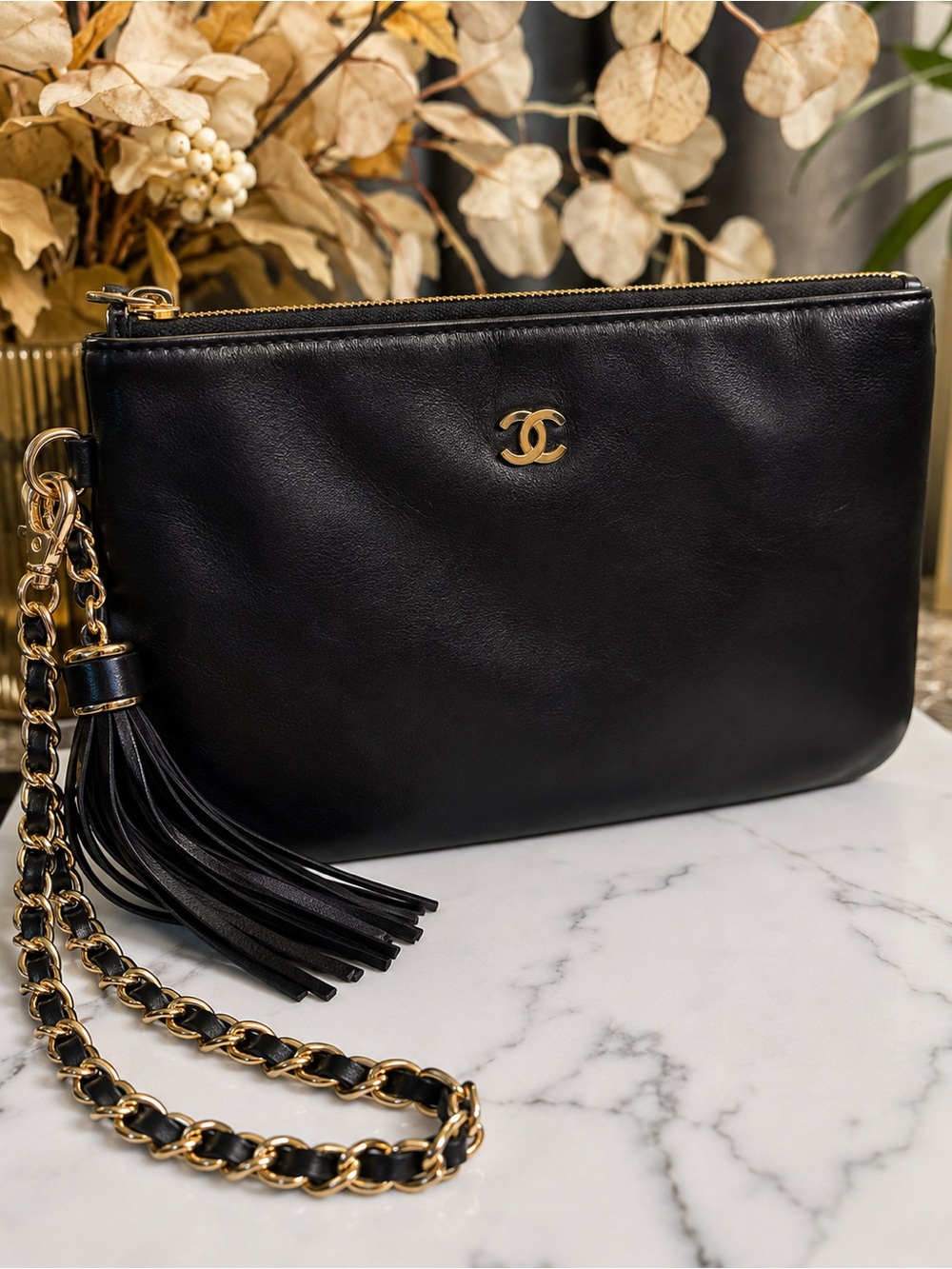 ✨CHANEL 22 Removable Pouch Black Calfskin + Chain WRISTLET